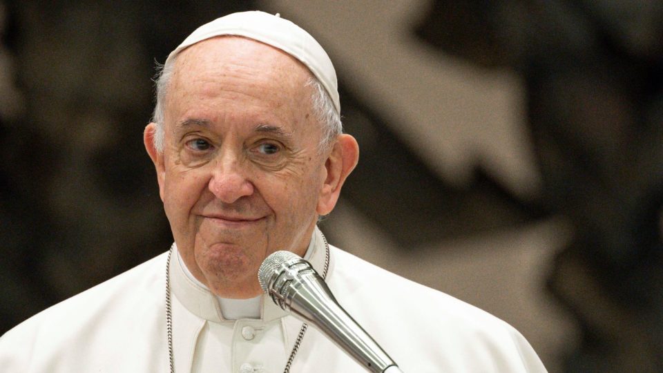 pope-francis-calls-for-fighting-fake-news,-but-without-excluding-those-who-believe-in-them