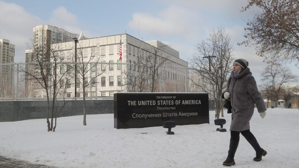us-moves-embassy-in-ukraine-to-west-of-the-country-for-“security”