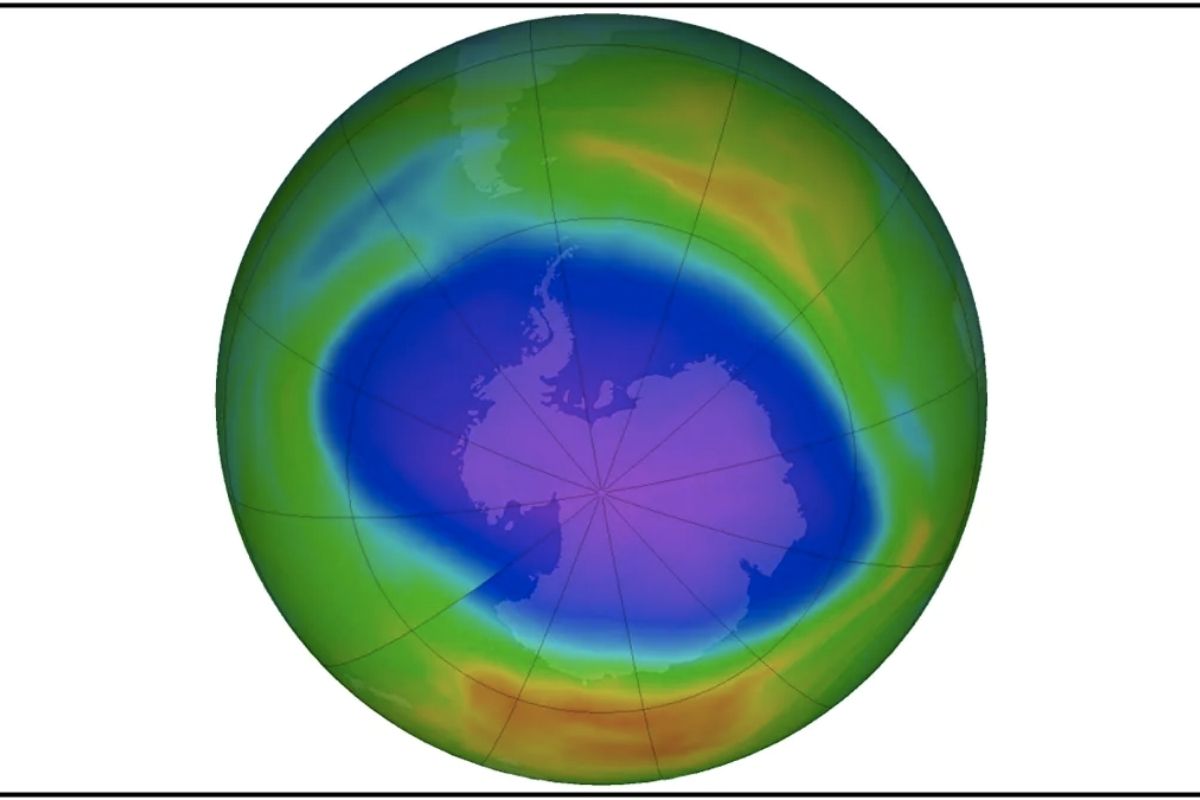 A Larger Hole Found In Ozone Layer Puts Millions Lives At Risk! (1)