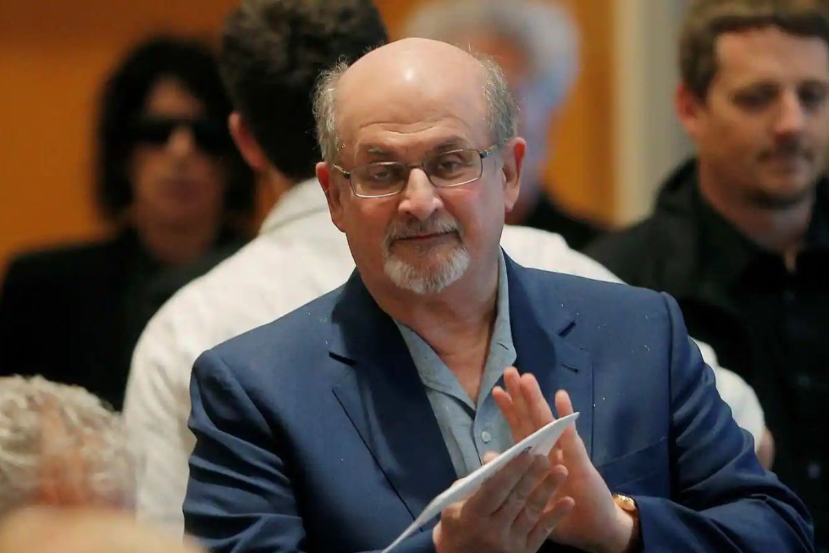 Salman Rushdie On Ventilator After Being Stabbed On Stage Attack 