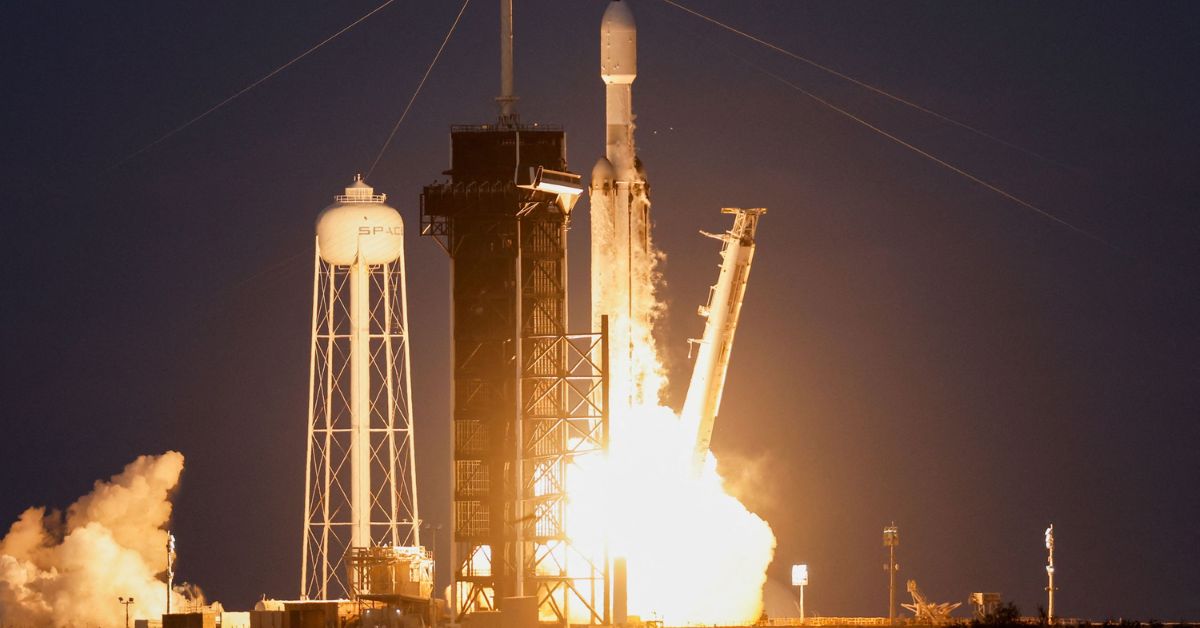How SpaceX Recovers Falcon Heavy Rocket, Launch Footage Shows