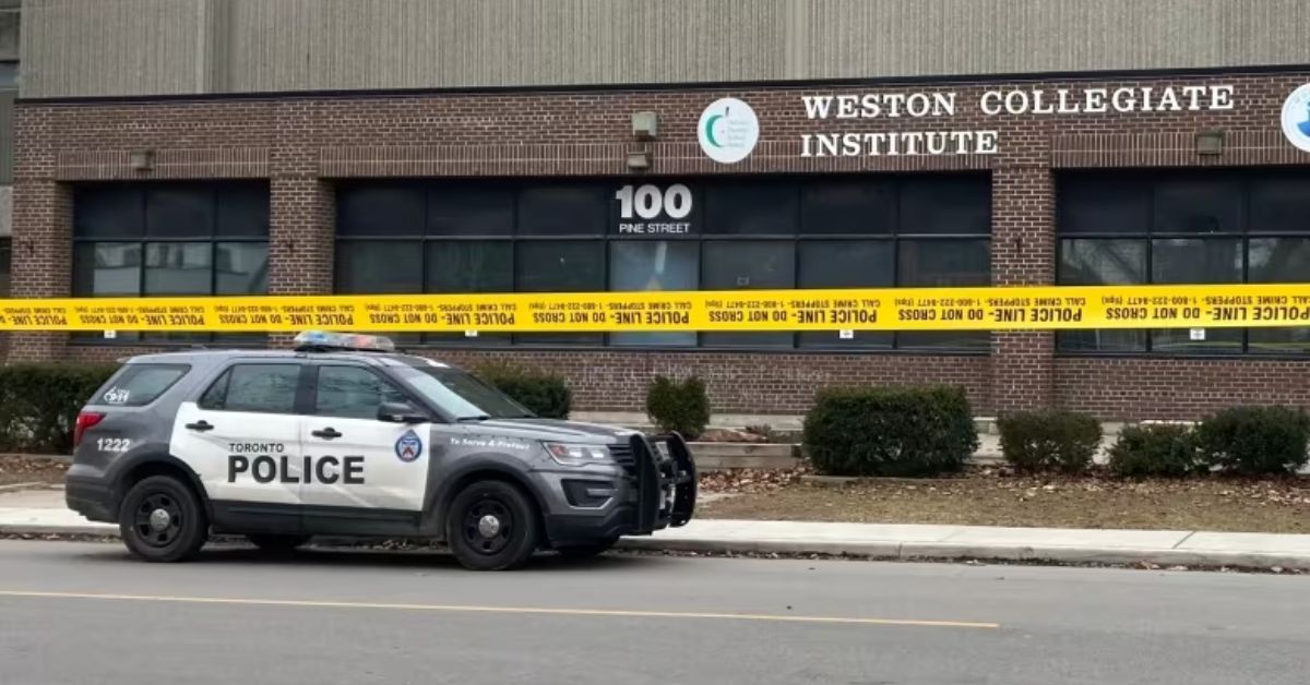 15-year-old Shot Outside Toronto High School in Critical Condition 
